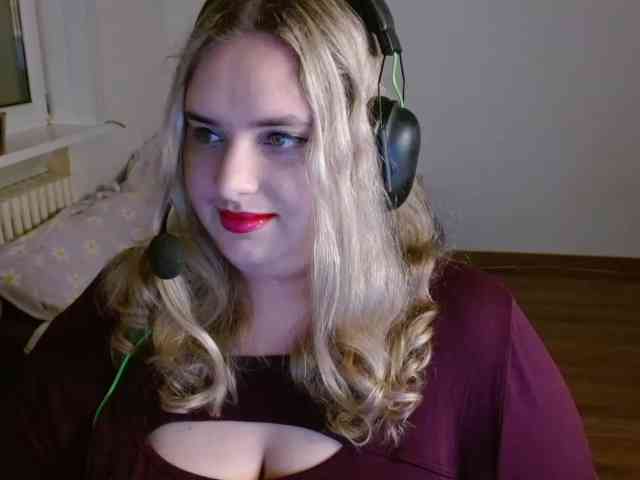 Vorschau des Streams von KitsuneAiko