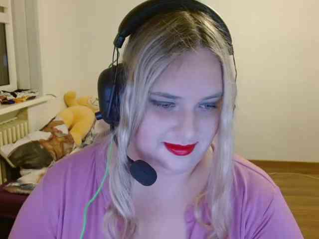 KitsuneAiko webcam