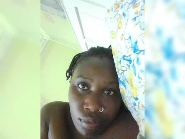 Lustybrannice live cam on BongaCams