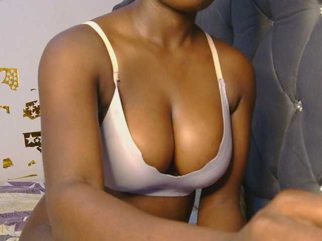 MelaninAngels1 live cam on BongaCams