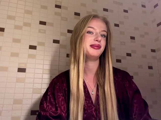MinnieReinke live cam on BongaCams