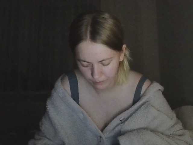 LadonnaCoons live cam on BongaCams
