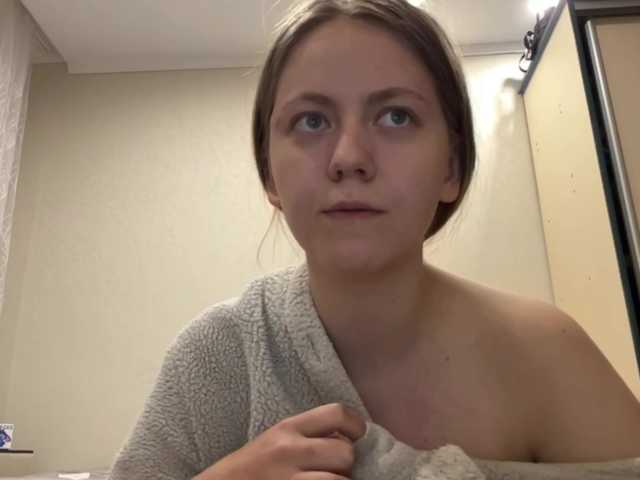 LadonnaCoons live cam preview