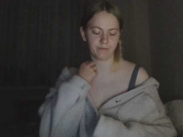 LadonnaCoons live cam on BongaCams