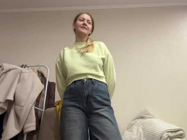 LadonnaCoons live cam on BongaCams