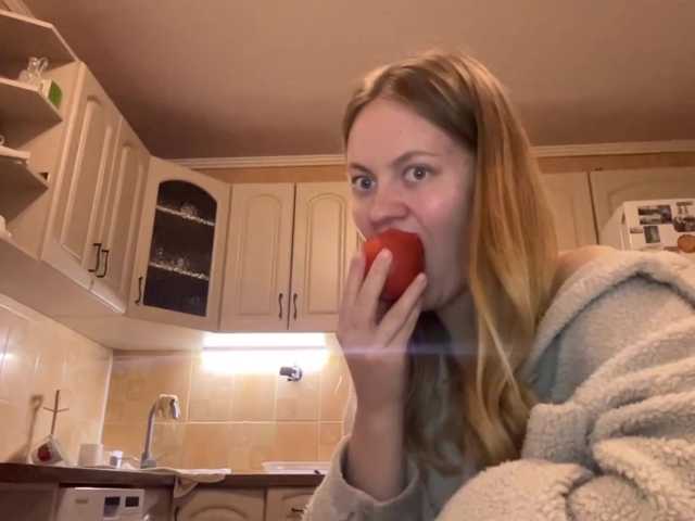 LadonnaCoons live cam on BongaCams