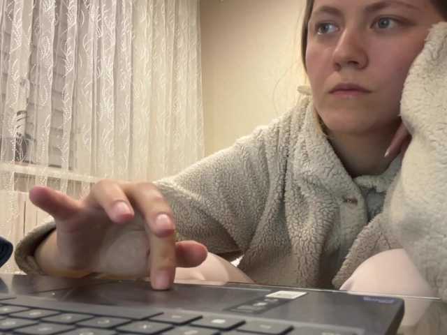 LadonnaCoons live cam on BongaCams