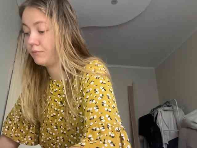 LadonnaCoons webcam
