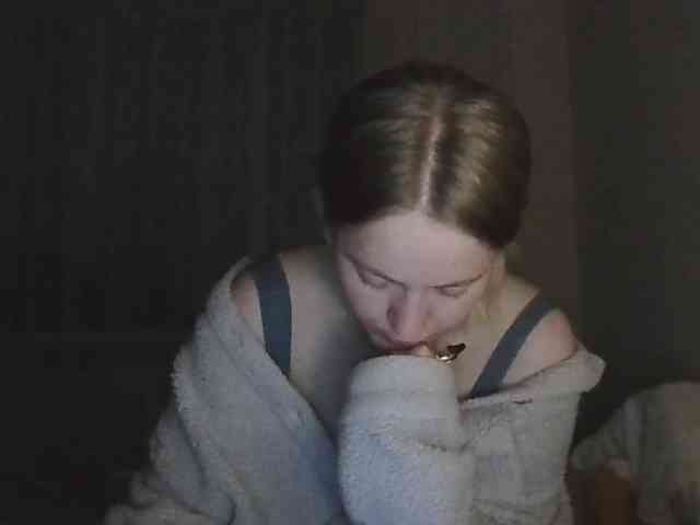 LadonnaCoons webcam