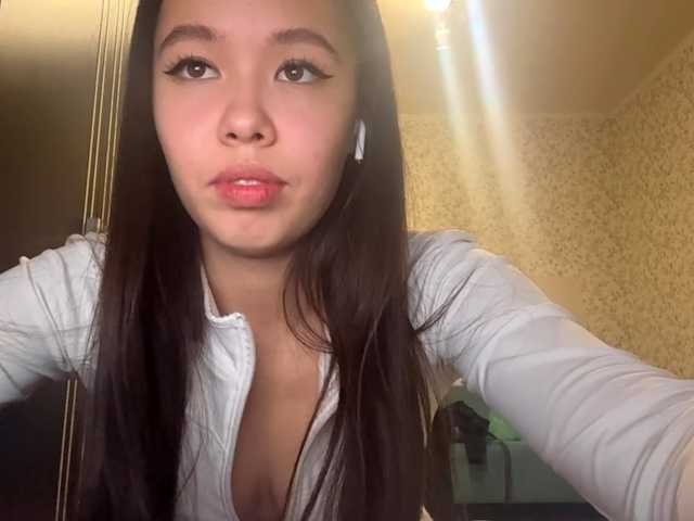 LeighMarrujo live cam on BongaCams