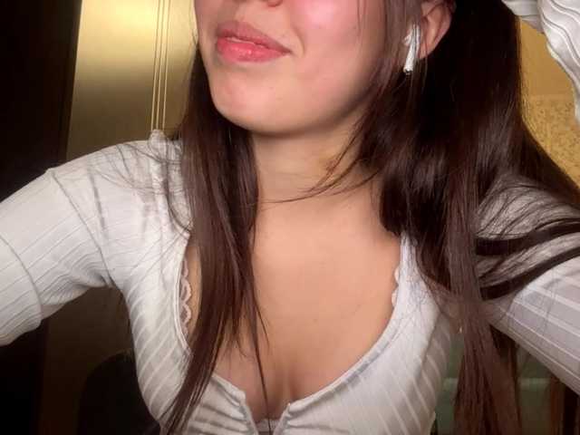 LeighMarrujo webcam