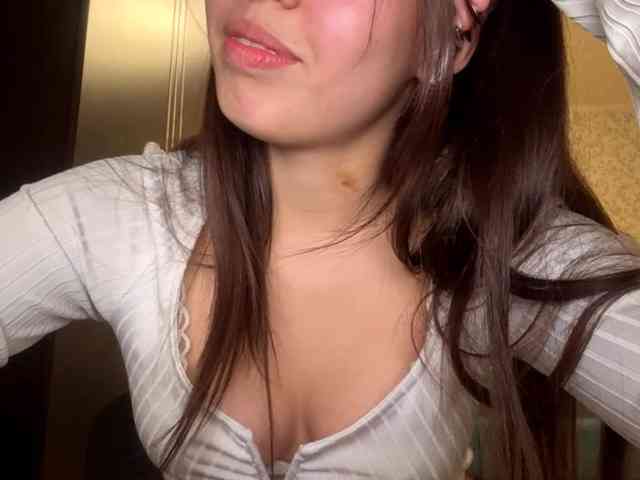 Model: LeighMarrujo