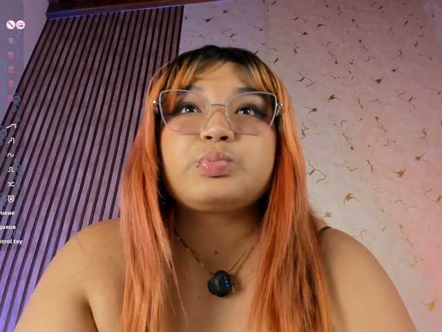 kitty-sterling live cam on BongaCams