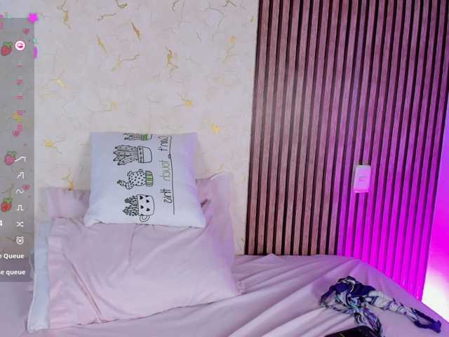 kitty-sterling live cam on BongaCams