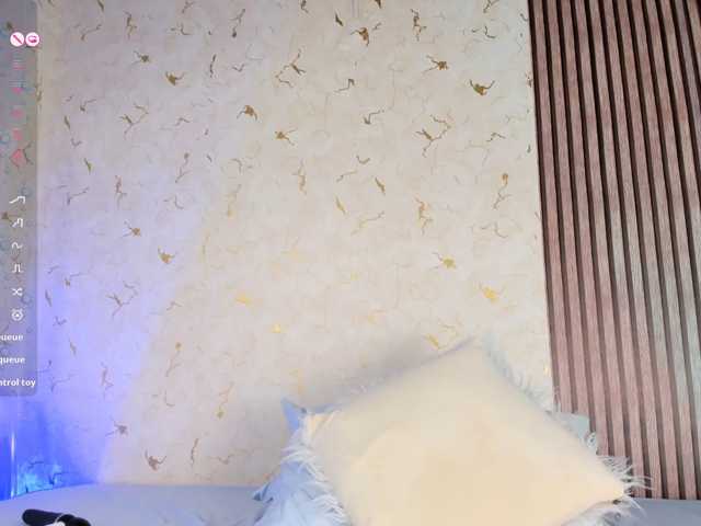 kitty-sterling live cam on BongaCams