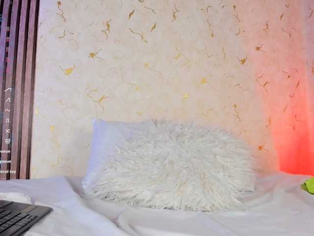 kitty-sterling live cam on BongaCams