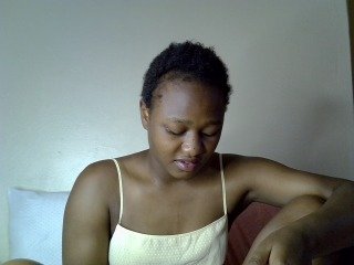 Pettiteebony20's Live Webcam