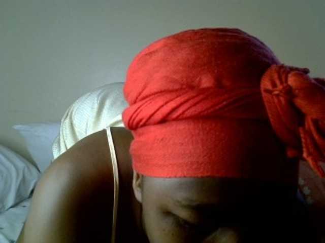 Pettiteebony20 live cam on BongaCams