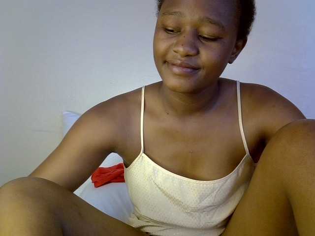 Pettiteebony20 live cam preview