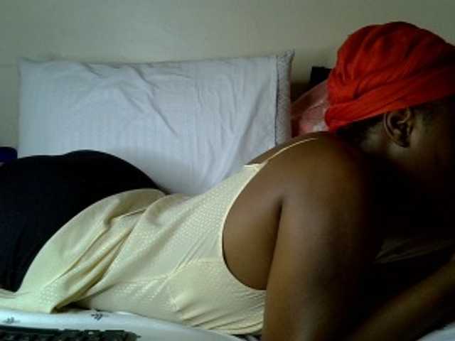 Pettiteebony20 live cam preview