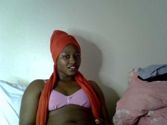 Pettiteebony20