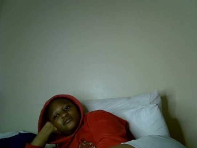 Pettiteebony20 live cam on BongaCams