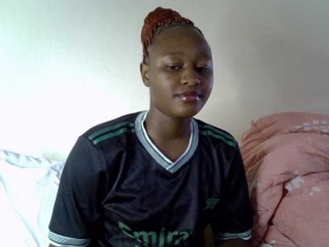 Pettiteebony20