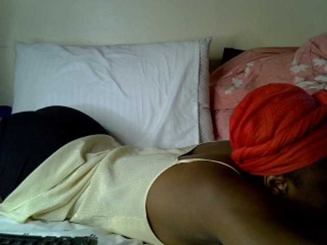 Pettiteebony20 live cam preview