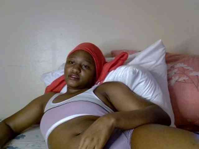 Pettiteebony20 webcam