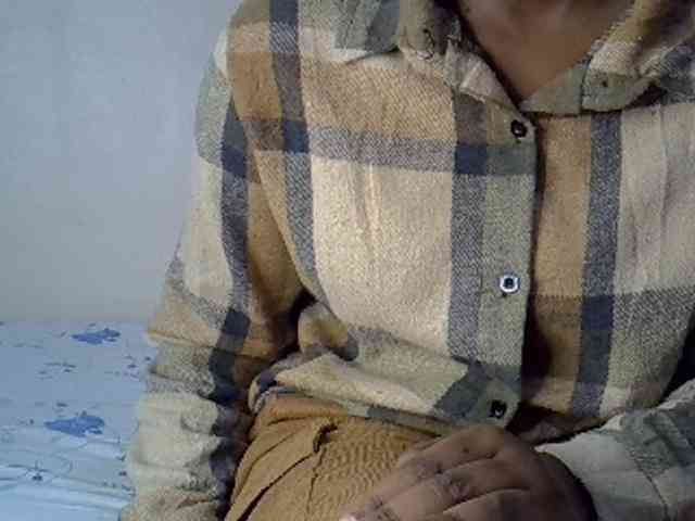 Pettiteebony20 webcam