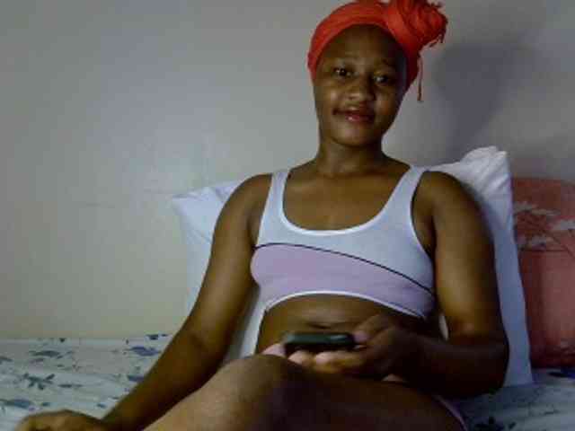 Pettiteebony20 webcam