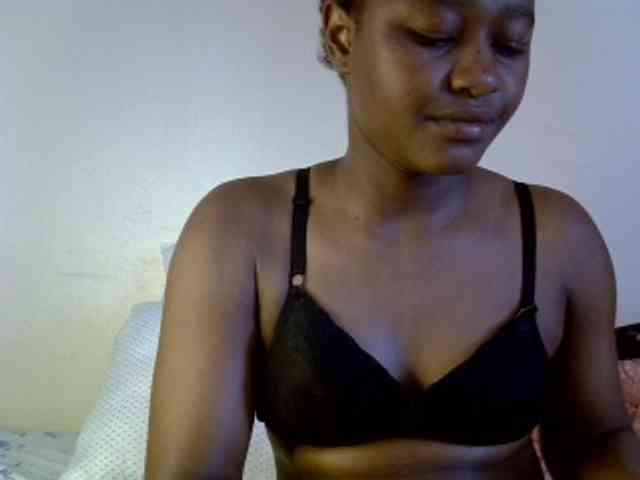 Pettiteebony20 webcam