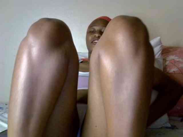 Pettiteebony20 webcam