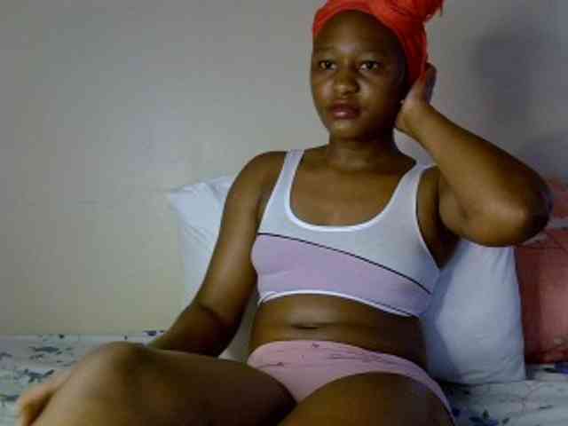 Pettiteebony20 webcam