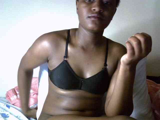Pettiteebony20 webcam