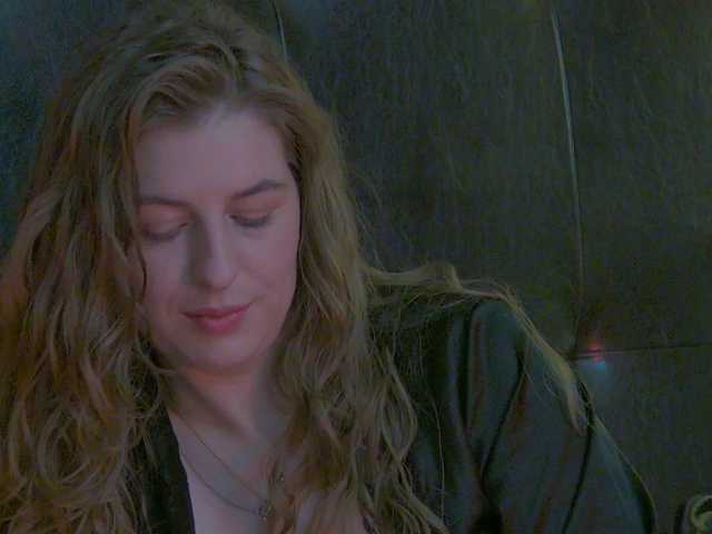 LheaMadison live cam on BongaCams