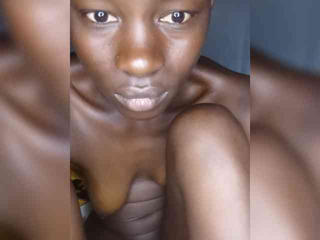 Model: SexyEli