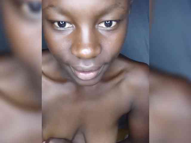 Model: SexyEli