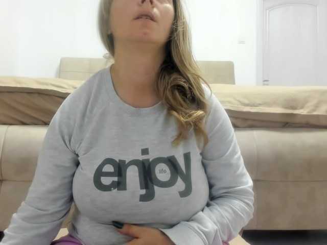 hottalicia2 live cam on BongaCams