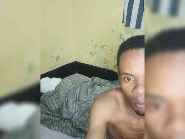 Kevin001a webcam