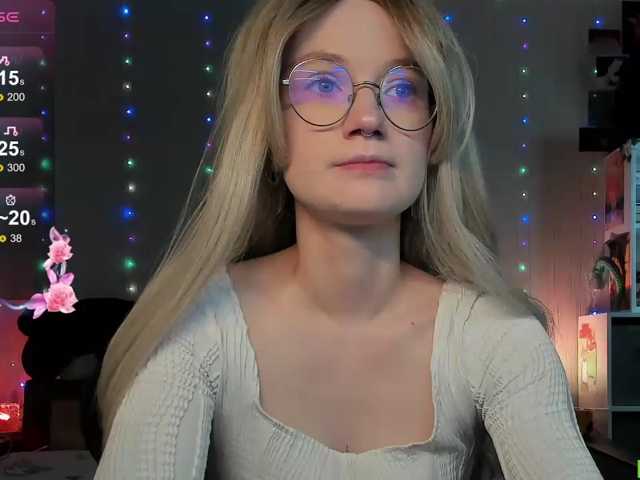 JulietNorris live cam on BongaCams