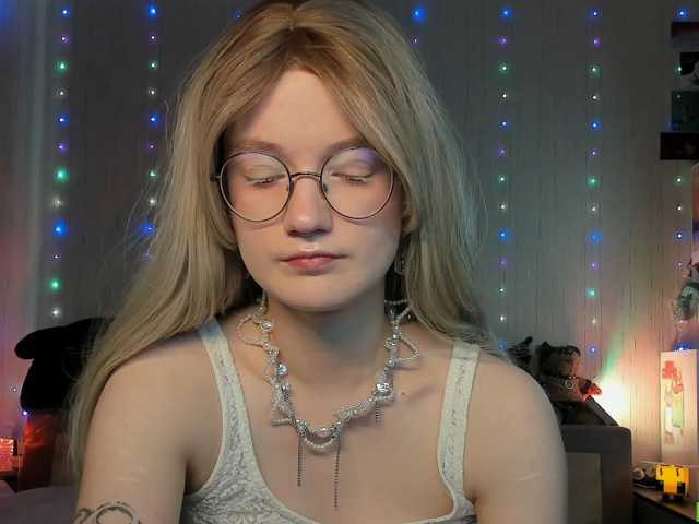 JulietNorris live cam on BongaCams