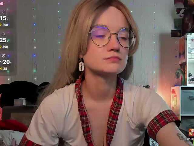 JulietNorris live cam on BongaCams