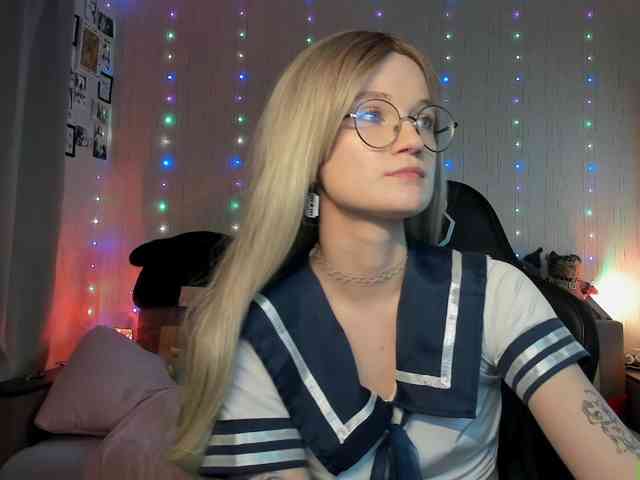 JulietNorris webcam