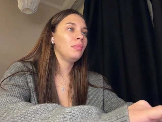 le modèle KimberliBunk est en webcam porno dans un show sur le site bongacams, il possède les tags suivants: White/Caucasian,Brunette,Shaved
