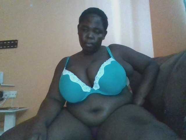 melonboobies1 live cam on BongaCams