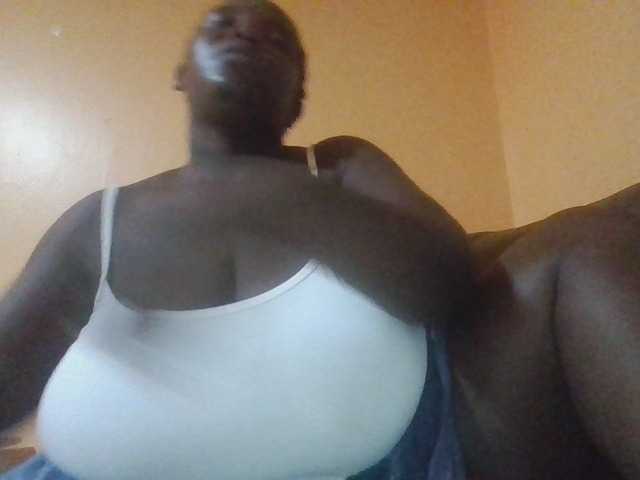 melonboobies1 live cam on BongaCams