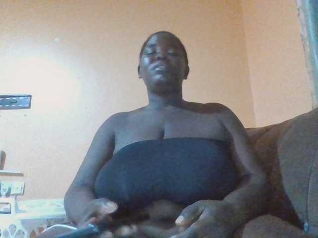 melonboobies1 live cam on BongaCams