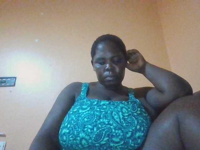 melonboobies1, en directo ahora en BongaCams