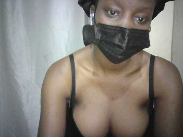 Ebonylatino live cam on BongaCams